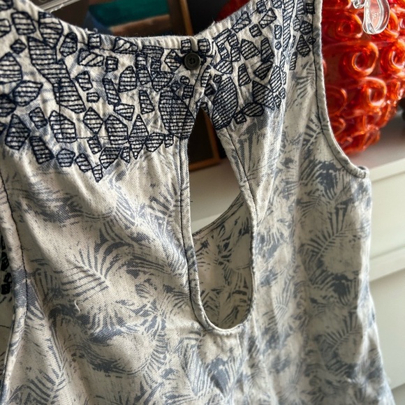 Blue Embellished Cut Out Tank Top Small - Picture 10 of 15